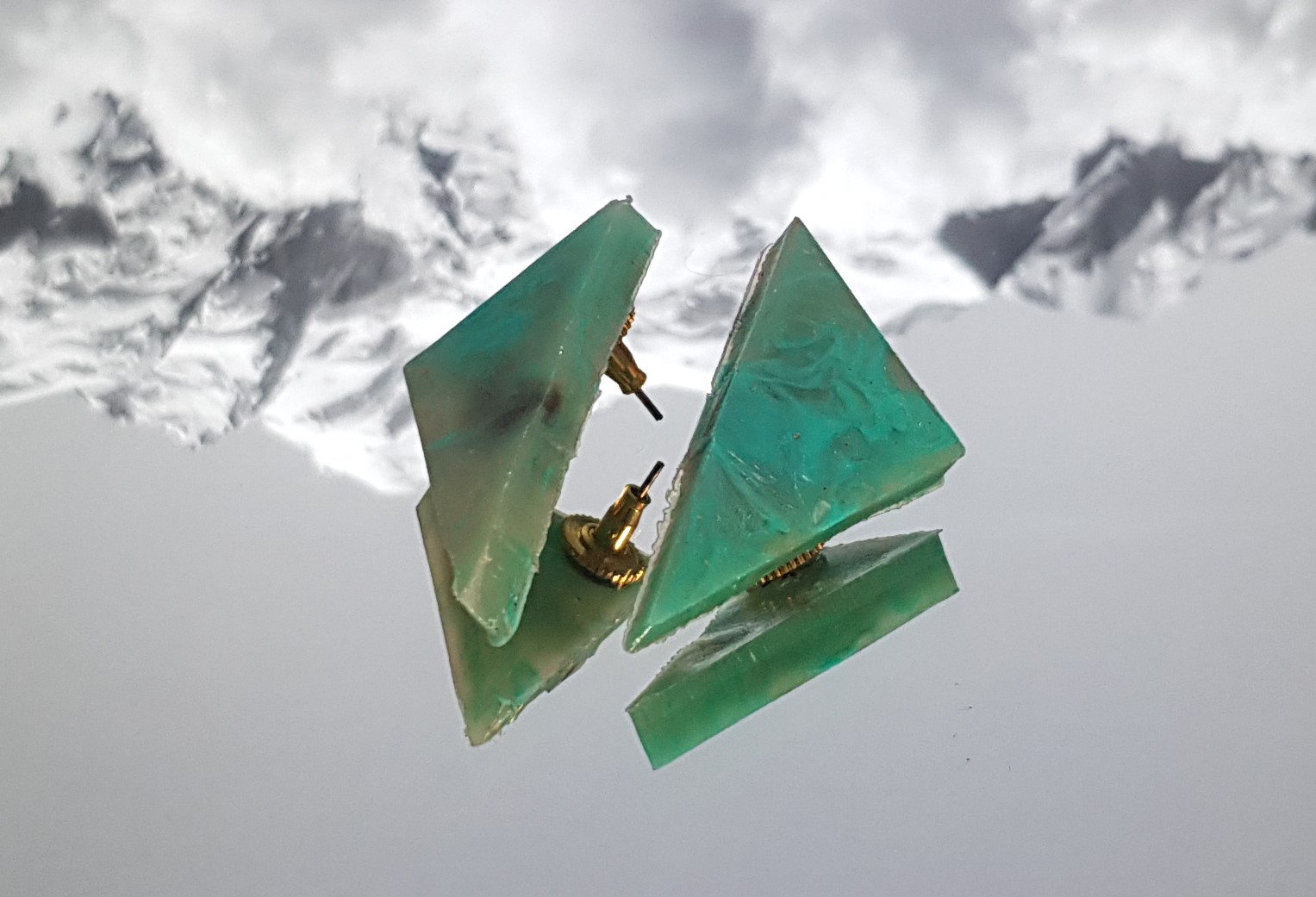 Ernite Tryst Studs